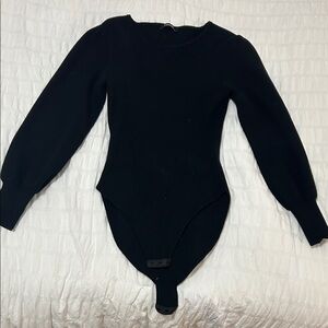 Elegant Black Women's Crew Neck Sweater